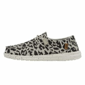 Leopard print casual shoe with white sole